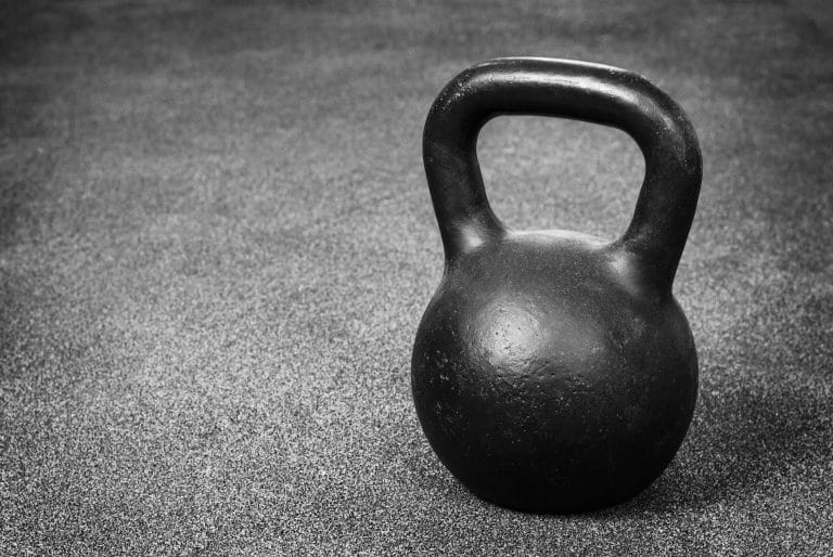 10 Benefits Of Kettlebell Swings (and Should You Do Them Every Day 