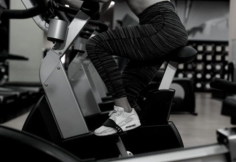 5-best-cardio-machines-for-people-with-bad-knees-and-which-ones-to