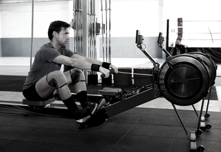 5 Rowing Machine Workouts For Beginners (Plus Tips For Rowing Like A Pro)